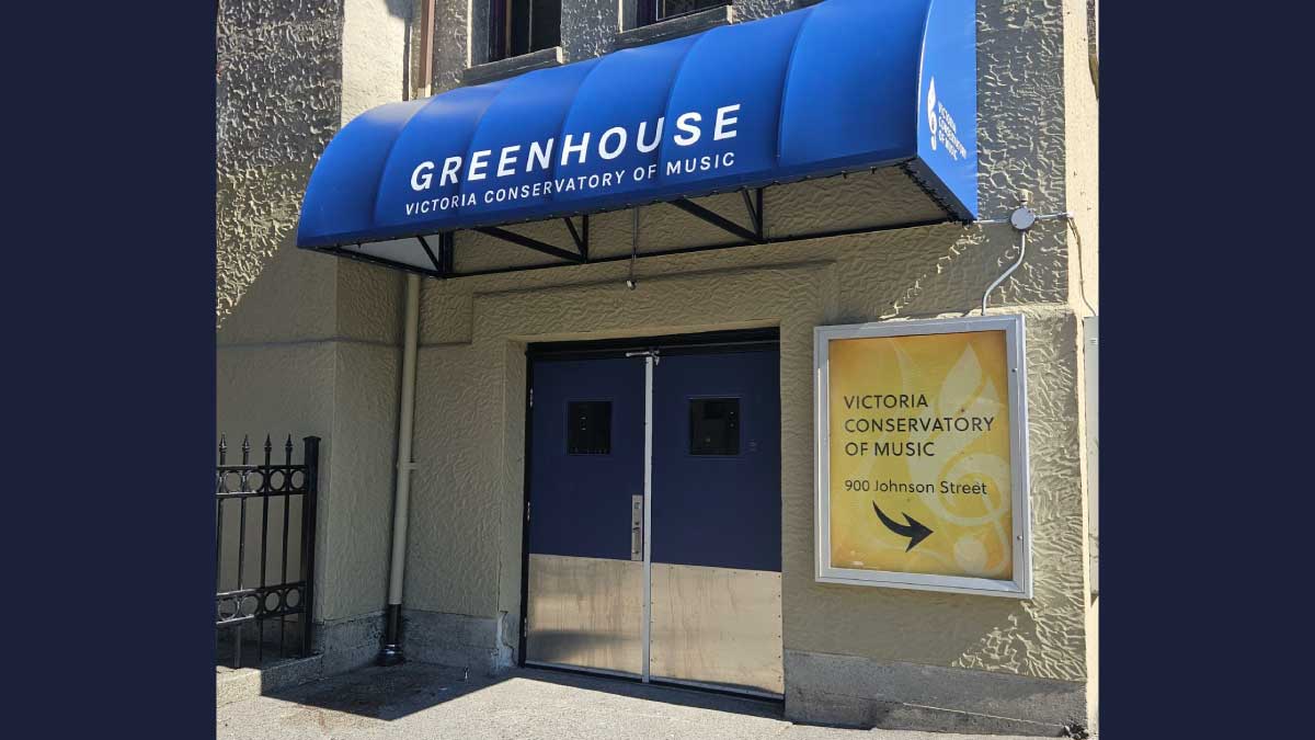 Greenhouse_awning-1_1200x675